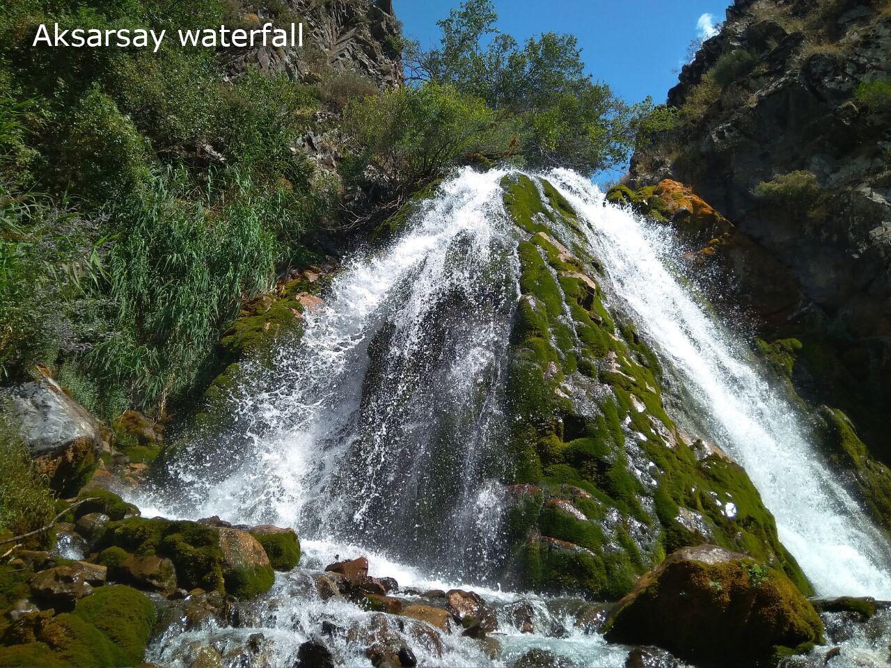 Usbekistan Wanderung Trekking im Ugam-Tschatkal Nationalpark zum Wasserfall Aksarsay